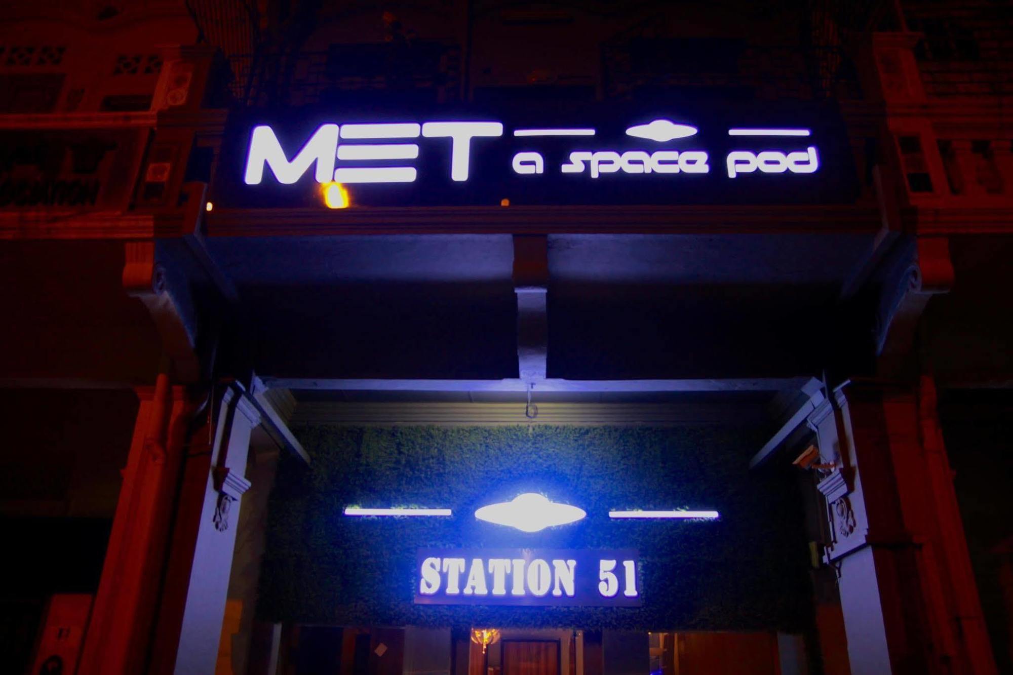 Met A Space Pod @ Little India Singapore Exterior photo
